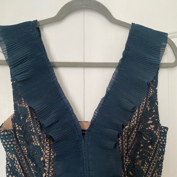 WEDDING GUEST GREEN AND TAN PLEATED DRESS SIZE 2 - Picture 2 of 7